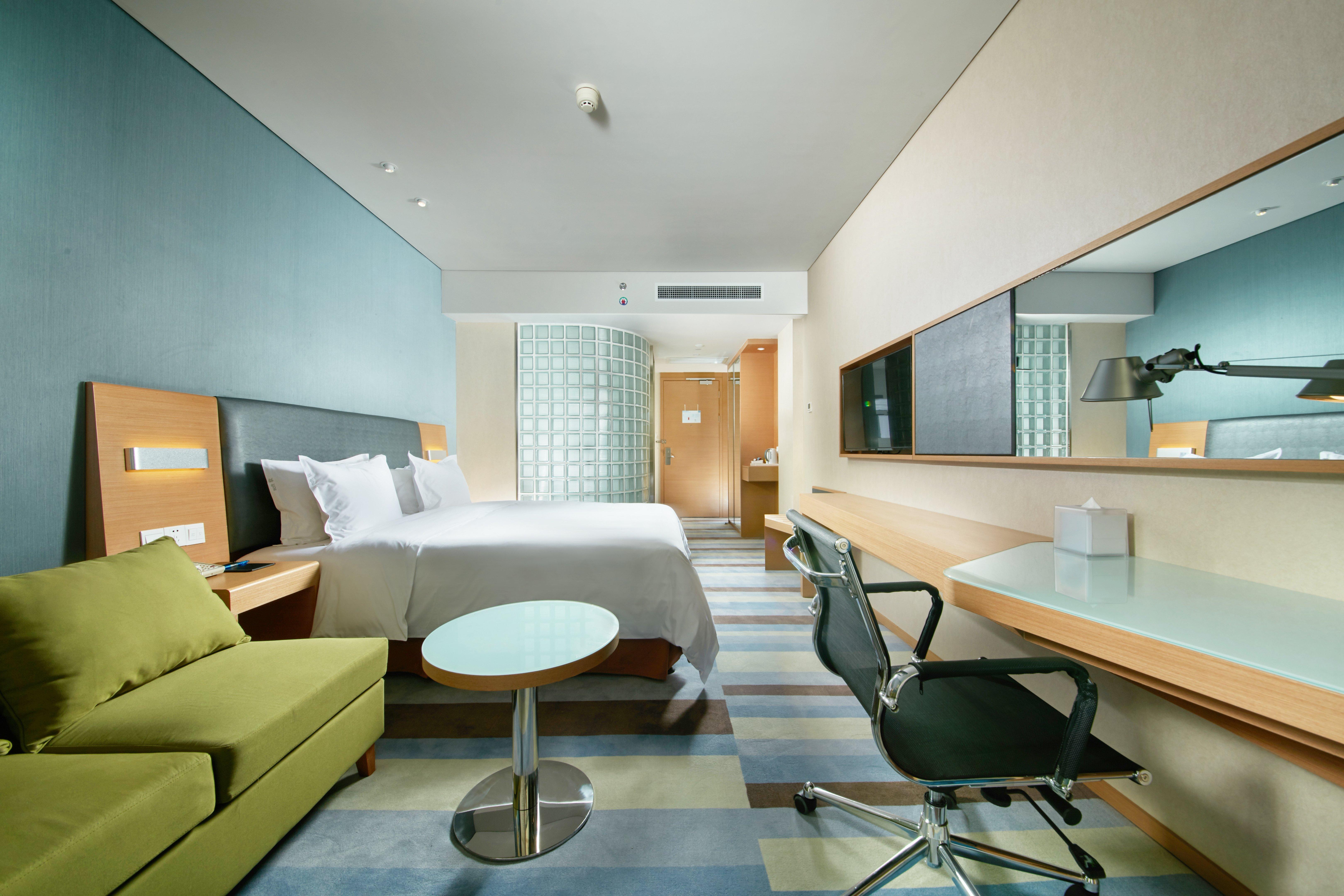 Holiday Inn Express Leshan City Square By Ihg High Speed Rail And Leshan Giant Buddha Exterior foto